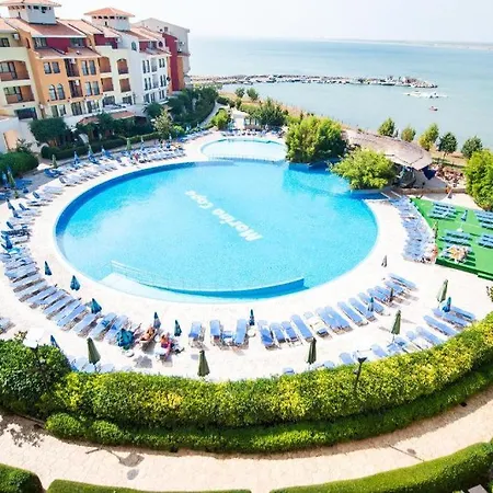 Hotel Fara - Marina Cape Aheloy