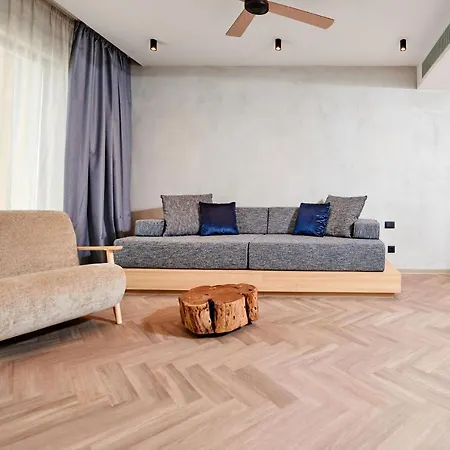 Fara - Marina Cape אהלוי