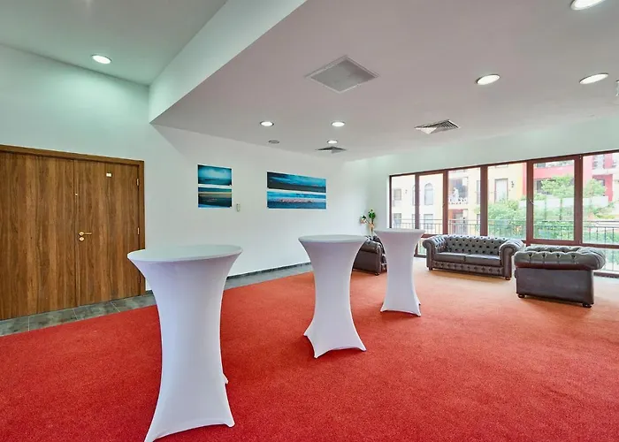 מלון Fara - Marina Cape 4*